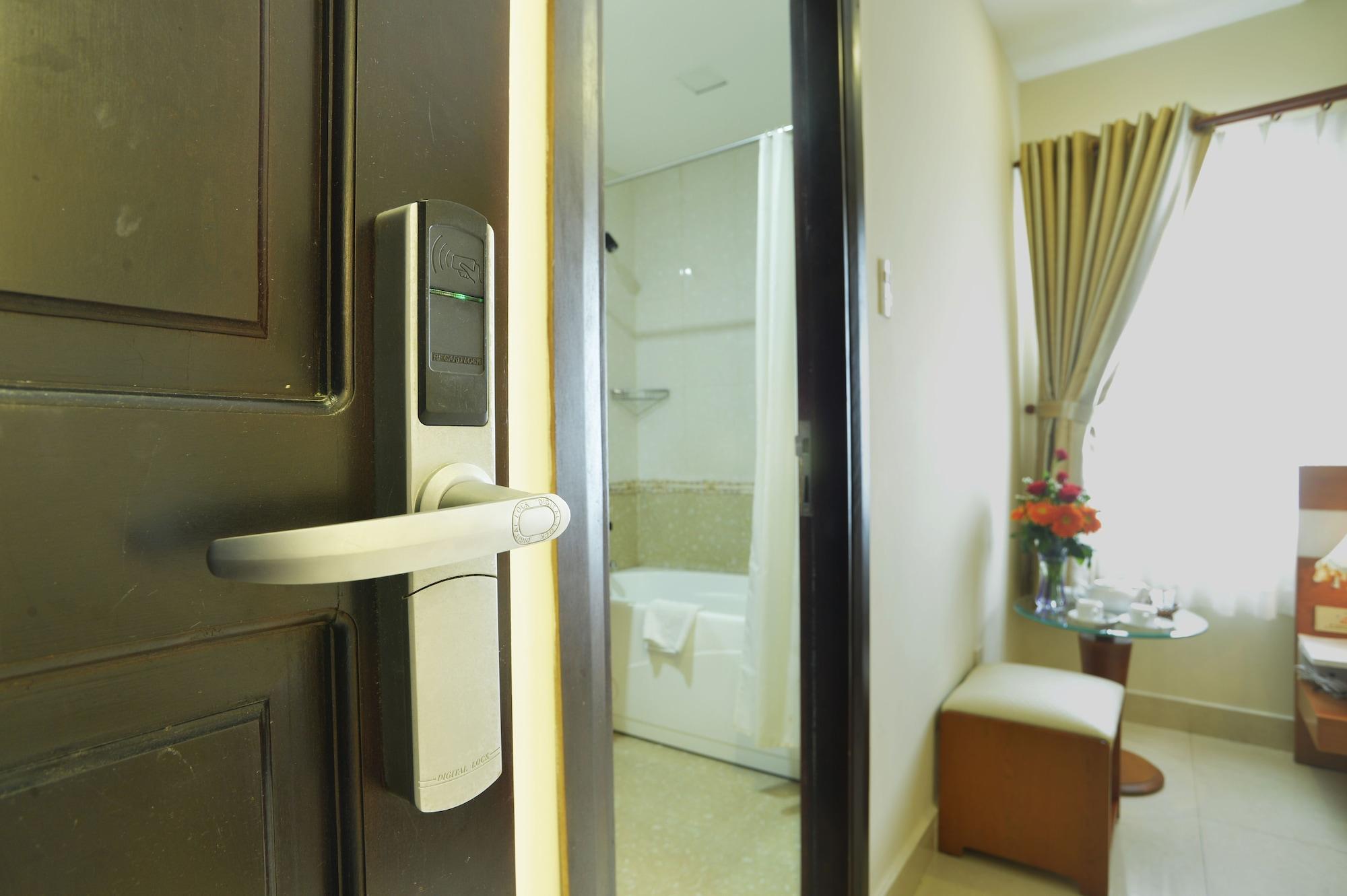 Boss Palace Hotel Ho Chi Minh City Exterior photo
